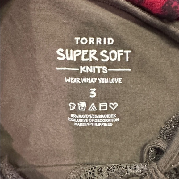 Torrid Super Soft Knits Gree Lace Tee Sz 2X - Picture 4 of 4